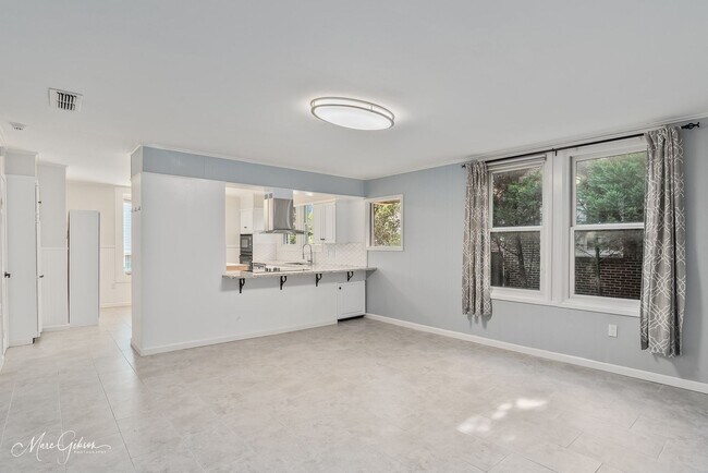 Building Photo - Utilities Included