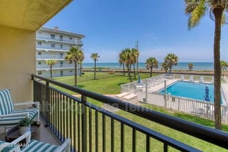 Building Photo - 2290 Ocean Shore Blvd
