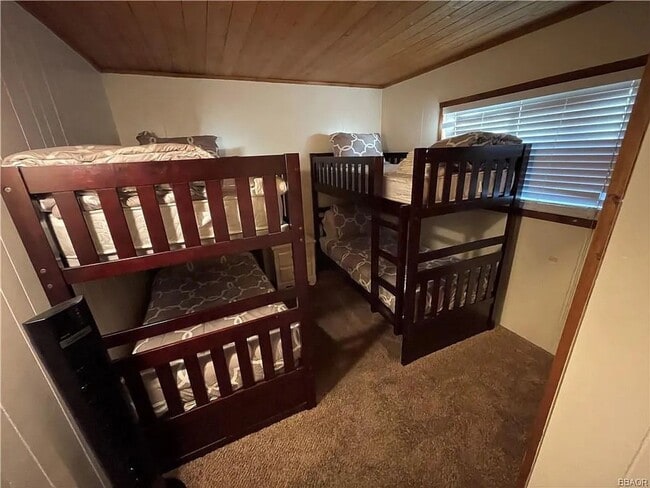 Building Photo - Warm & Cozy Single-Story Home in Big Bear City