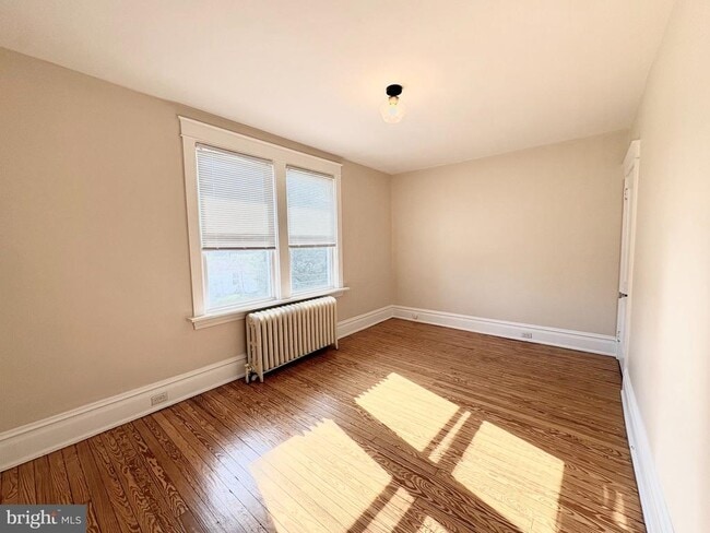 Building Photo - 616 N Front St