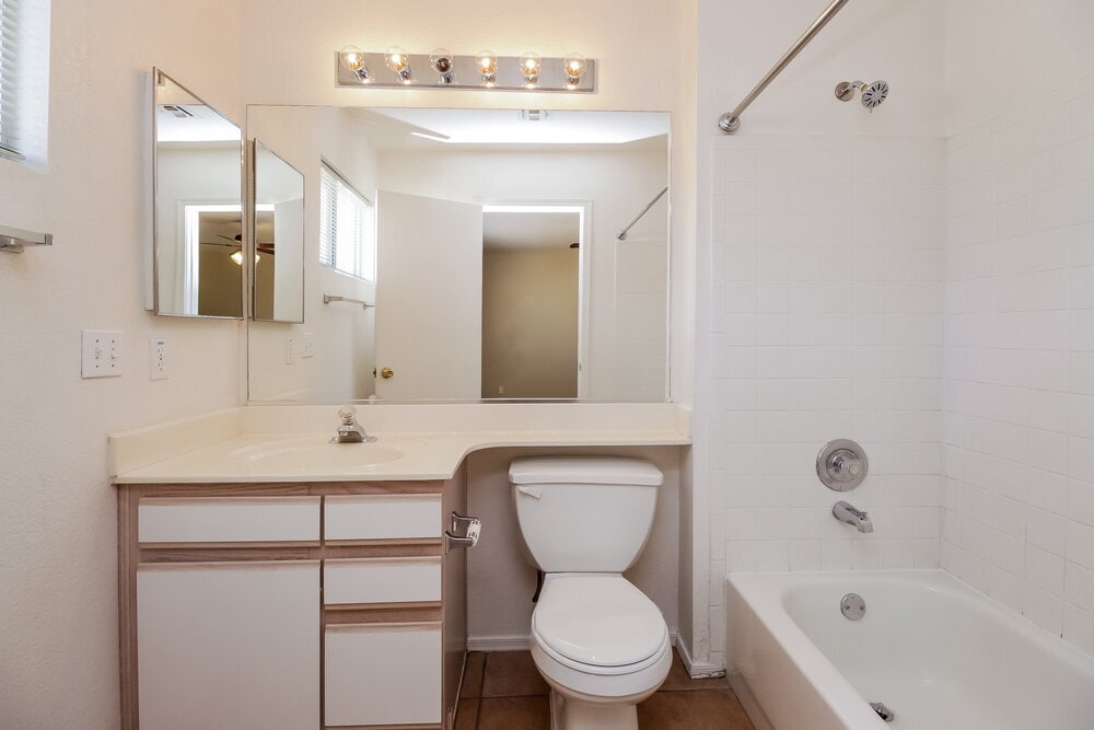 Building Photo - 8046 E Fairfield St