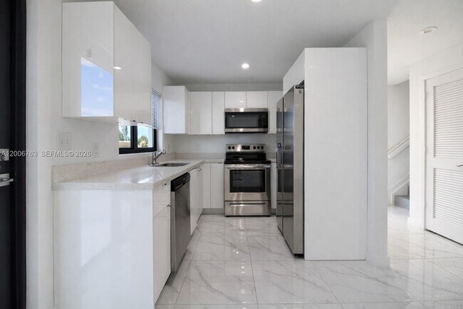 Building Photo - 21226 SW 119th Ave