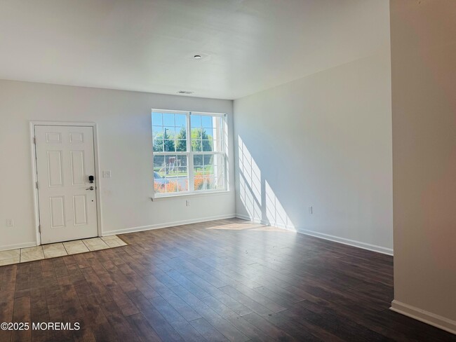 Building Photo - 211 Kramer Ct