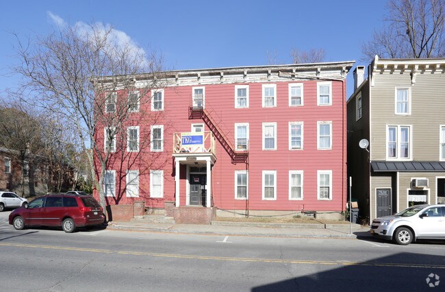 Building Photo - 3015 Main St