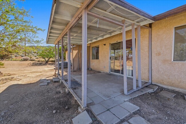 Building Photo - 7273 Sunny Vista Rd