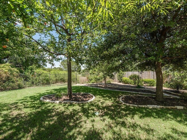 Building Photo - 11704 Emerald Falls Dr