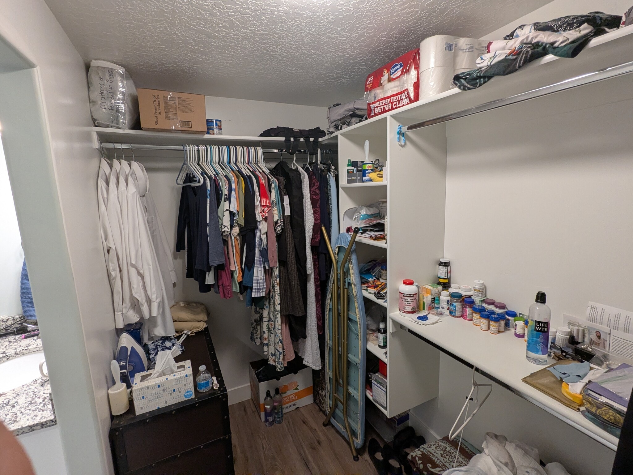 Building Photo - 613 E 8800 S