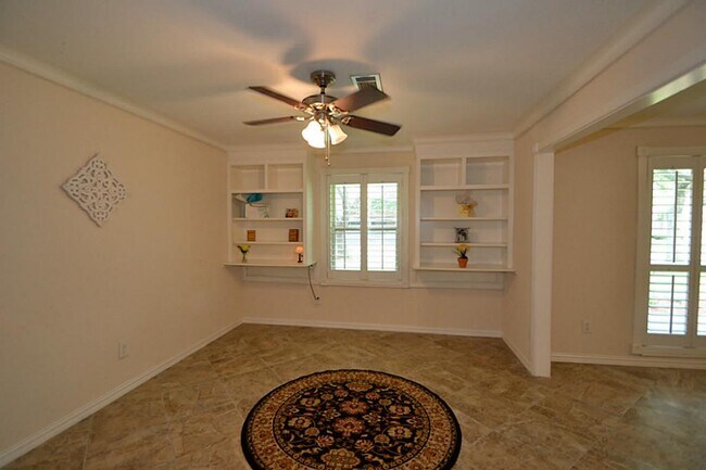 Building Photo - 4911 Wigton Dr