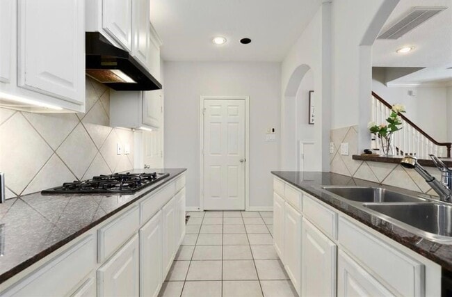 Building Photo - 7150 Windwater Pkwy N