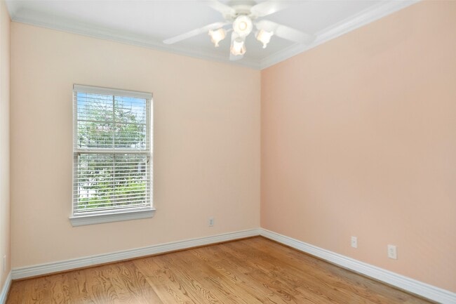 Building Photo - 4501 Crawford St