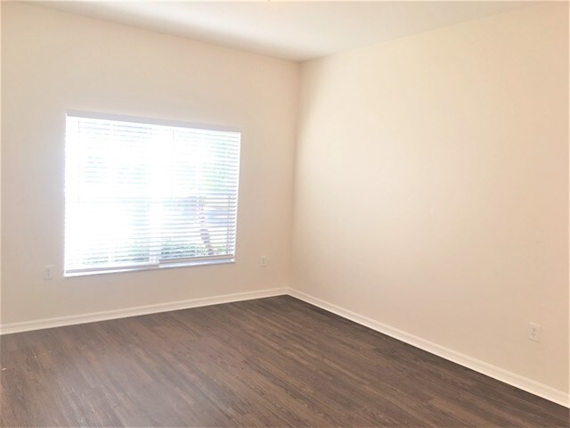 Building Photo - 11124 Creek Haven Dr