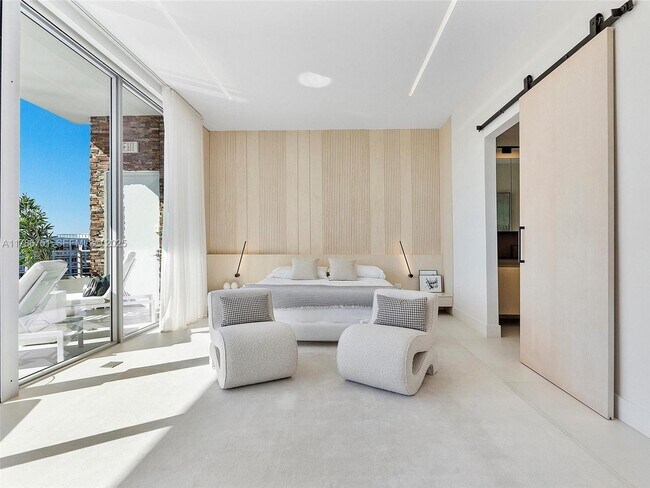 Building Photo - 21 Isle of Venice Dr