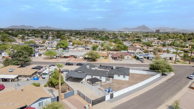 Building Photo - 4148 N Westview Dr