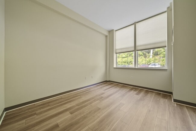 Building Photo - 24 Cobblestone Ln