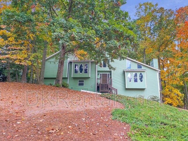 Building Photo - 2136 Clementine Dr