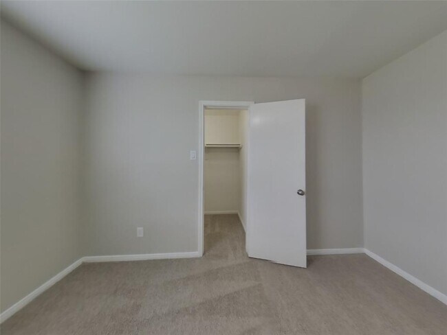 Building Photo - 12638 Burdine St