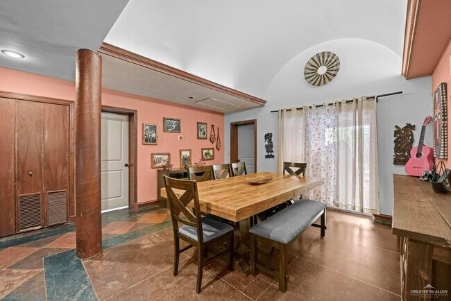 Building Photo - 27 Sunbow Ln