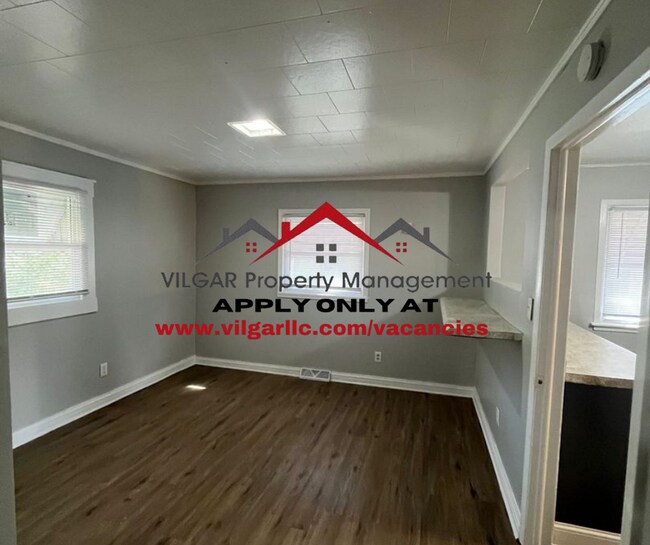 Building Photo - Step into comfort and convenience with this spacious 3-bedroom, 1-bathroom single-family home des...