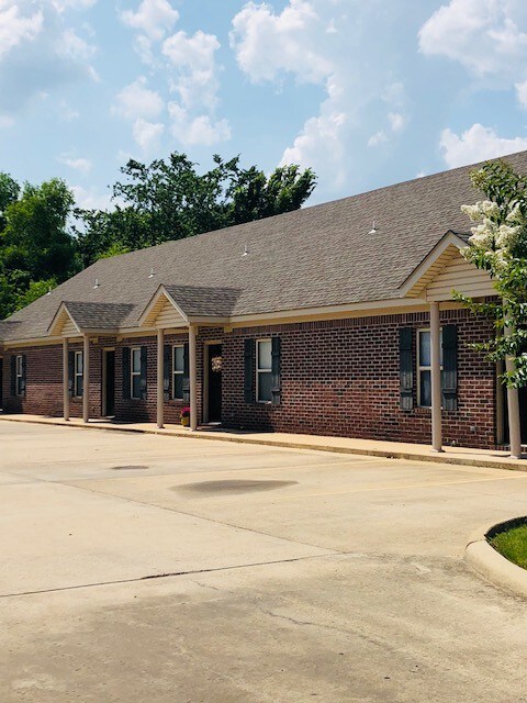 Building Photo - 1622 Latourette Dr