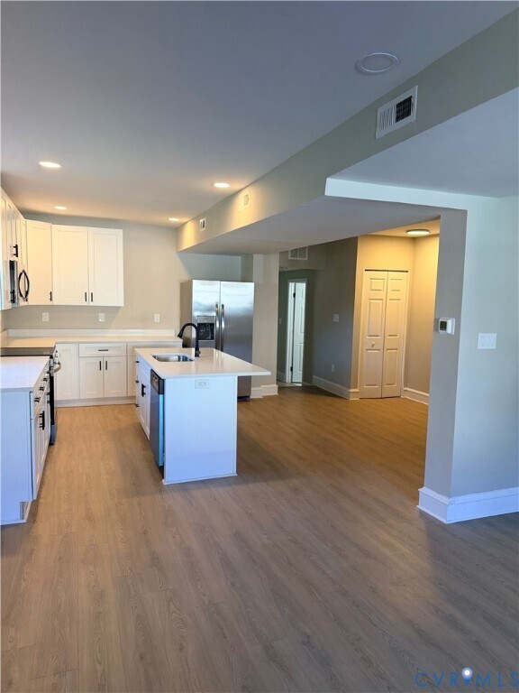 Building Photo - 3109 5th Ave