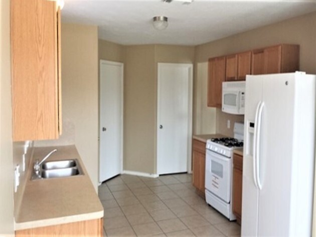 Building Photo - 3406 Chateaucrest Ct