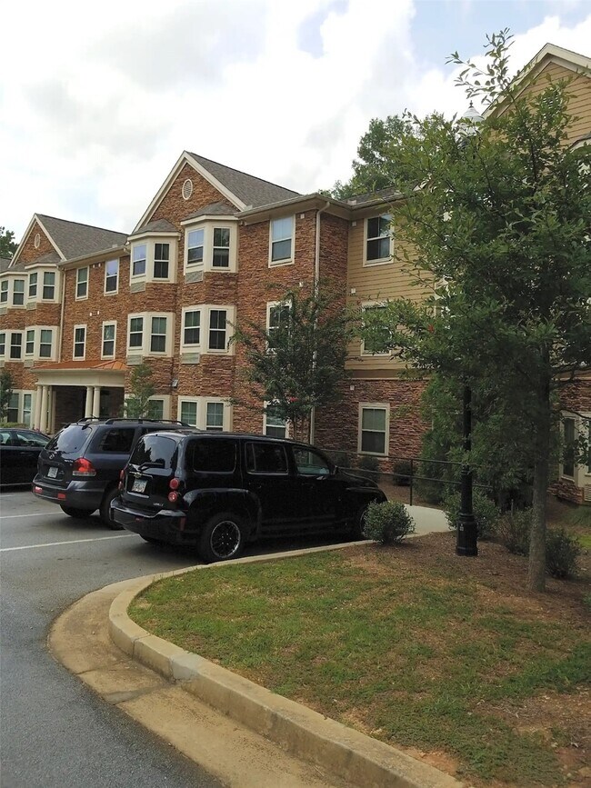 Building Photo - 4695 Redan Rd