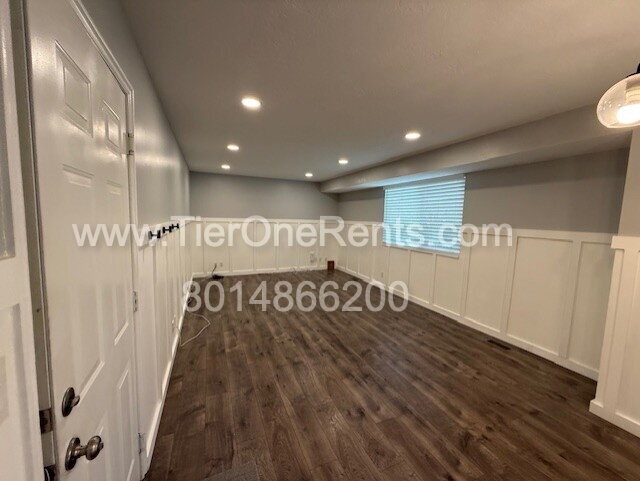 Building Photo - NO DEPOSIT option available for qualified renters!