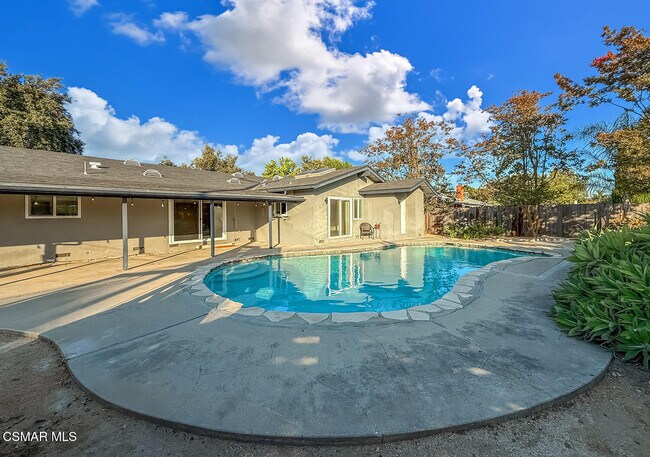 Building Photo - 1251 Buckingham Dr