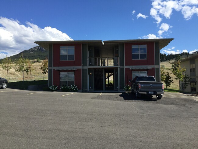 Primary Photo - 2886 Overlook Blvd