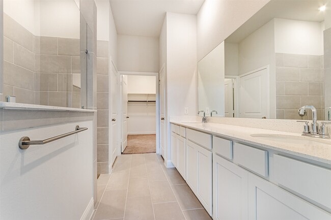 Building Photo - 2219 Grapewood Ln