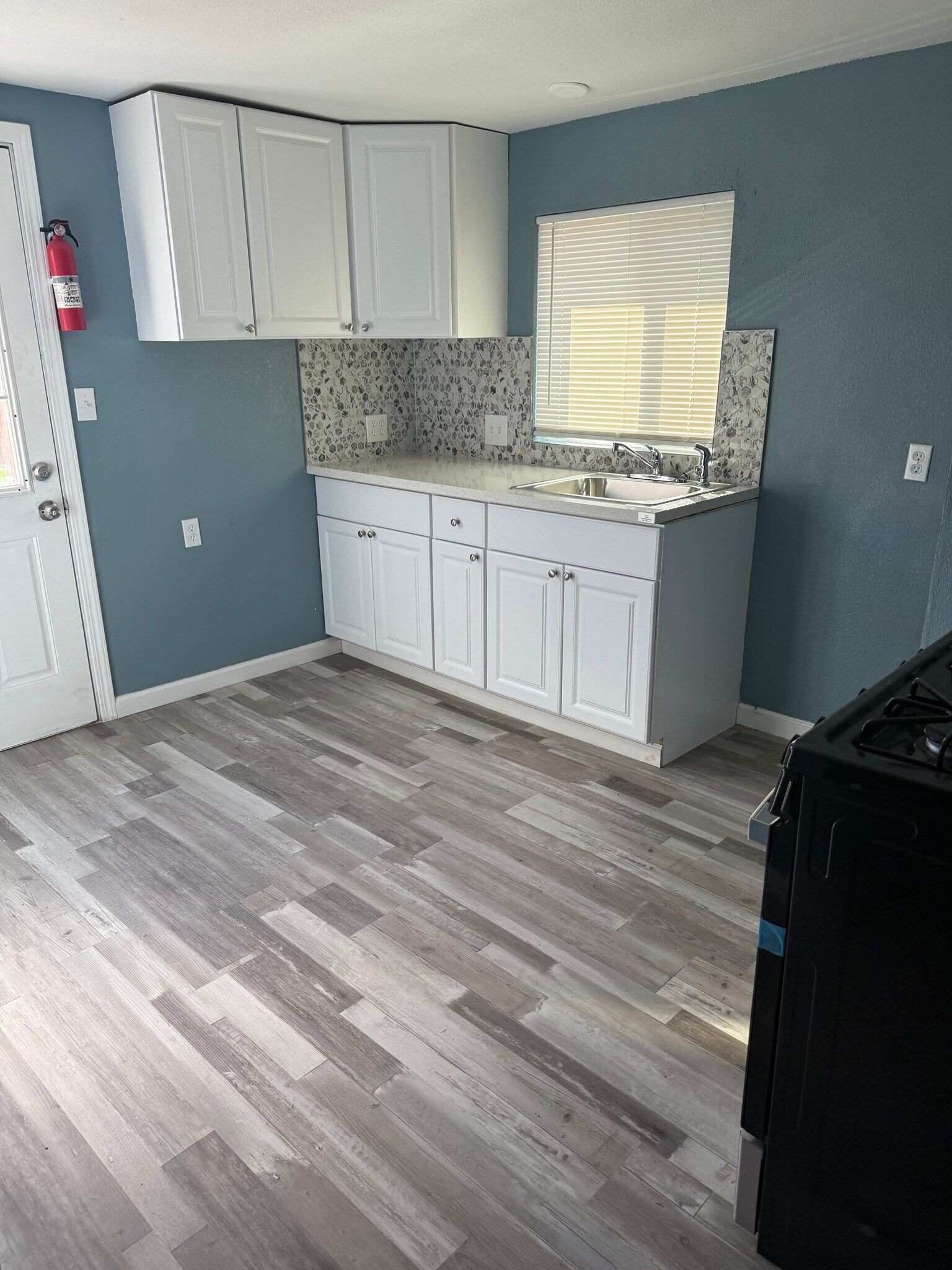 Building Photo - 1015 4th St