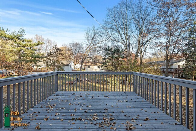Building Photo - 4 Bedroom Home in Brooklyn Center