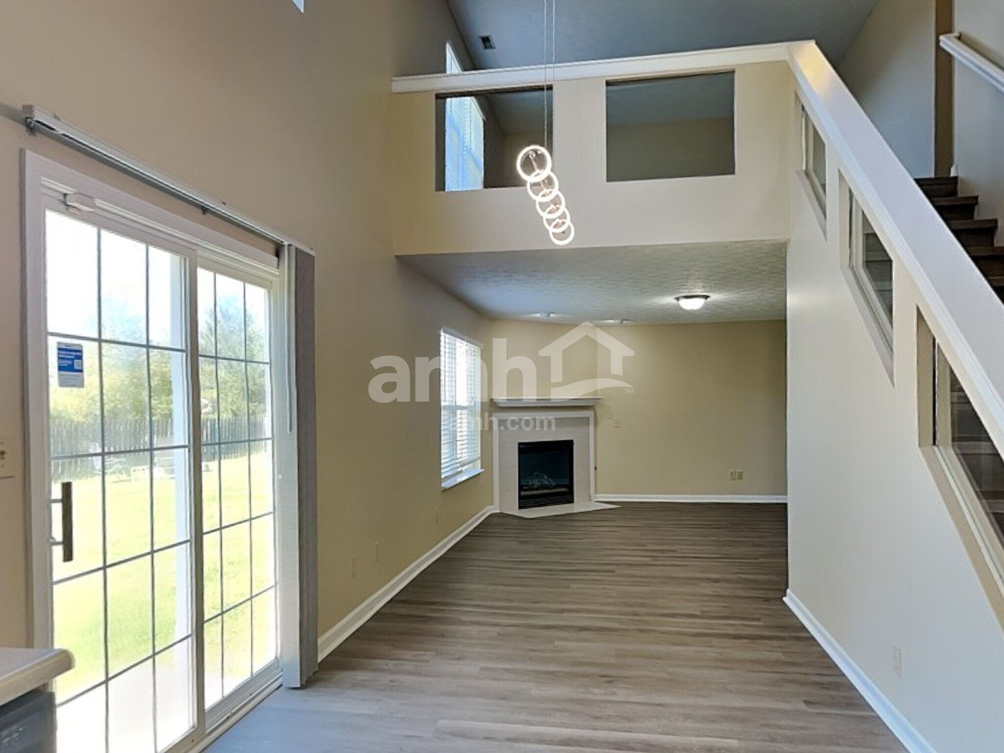 Building Photo - 13920 Bruddy Dr