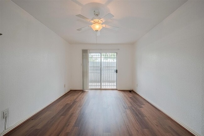 Building Photo - 6500 Sands Point Dr