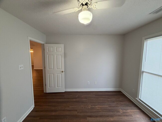 Building Photo - 3029 Battlement Rd SW