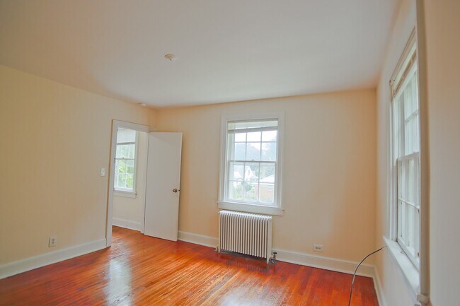 Building Photo - 8br Single Family Home on 14th St NW  (MIN...
