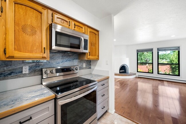 Building Photo - NEW MOVE-IN SPECIAL! Vibrant Home Off Rode...