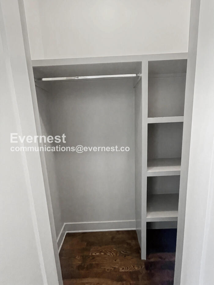 Building Photo - 2209 15th Ave N