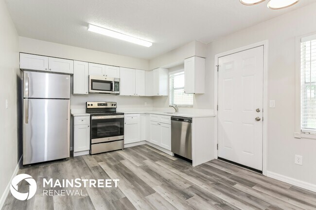 Building Photo - 4485 Canna Dr