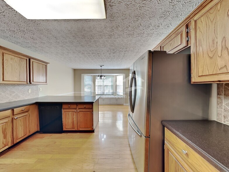Building Photo - 310 Pleasant Grove Rd