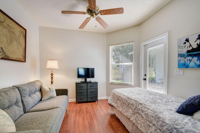 Building Photo - 13805 Folkestone Cir