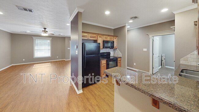 Building Photo - 2830 Horseback Dr