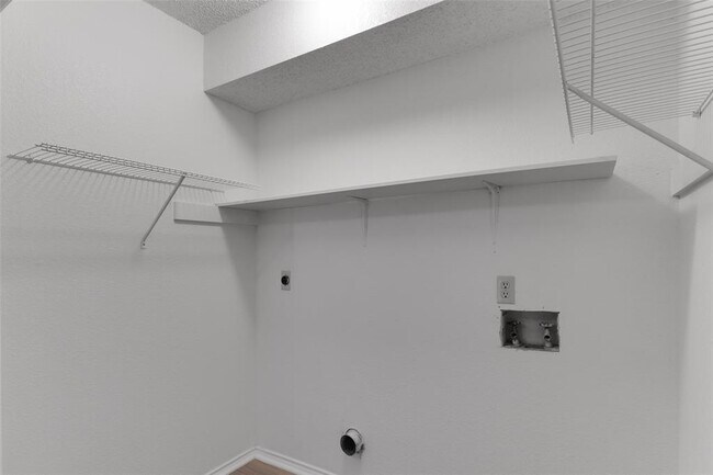 Building Photo - 8313 Columbia Falls Dr