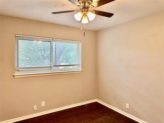 Building Photo - 611 Crestview Dr
