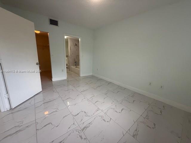 Building Photo - 3221 Sabal Palm Manor