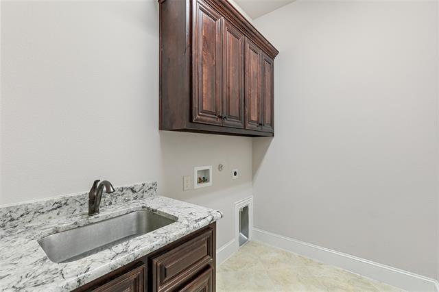 Building Photo - 4904 Dunland Dr
