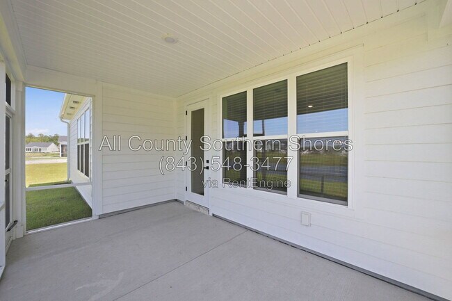Building Photo - 3084 Claredon St