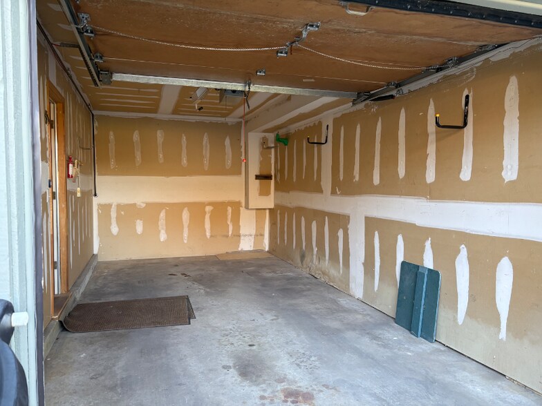 Building Photo - 1214 Clark Ave