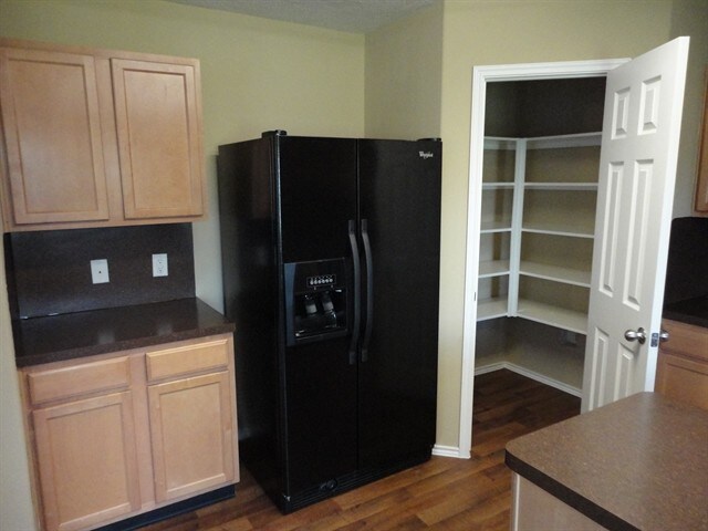 Building Photo - 2611 Feather Green Trl