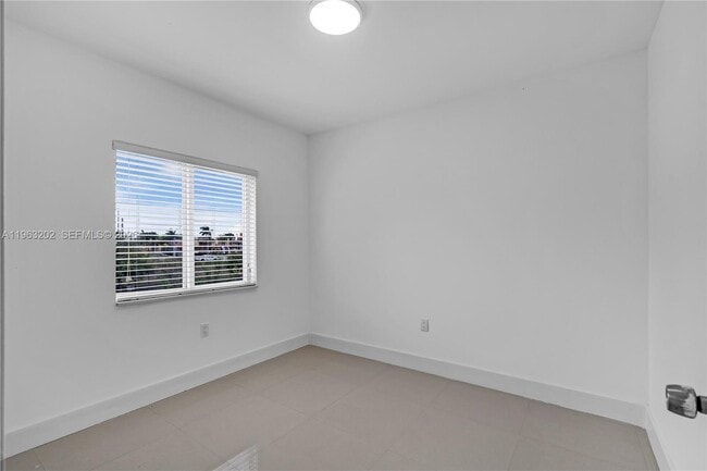 Building Photo - 21845 Goulds Ave